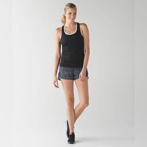 Lululemon Speed Short Mini Splatter White Black / Black - size (6)